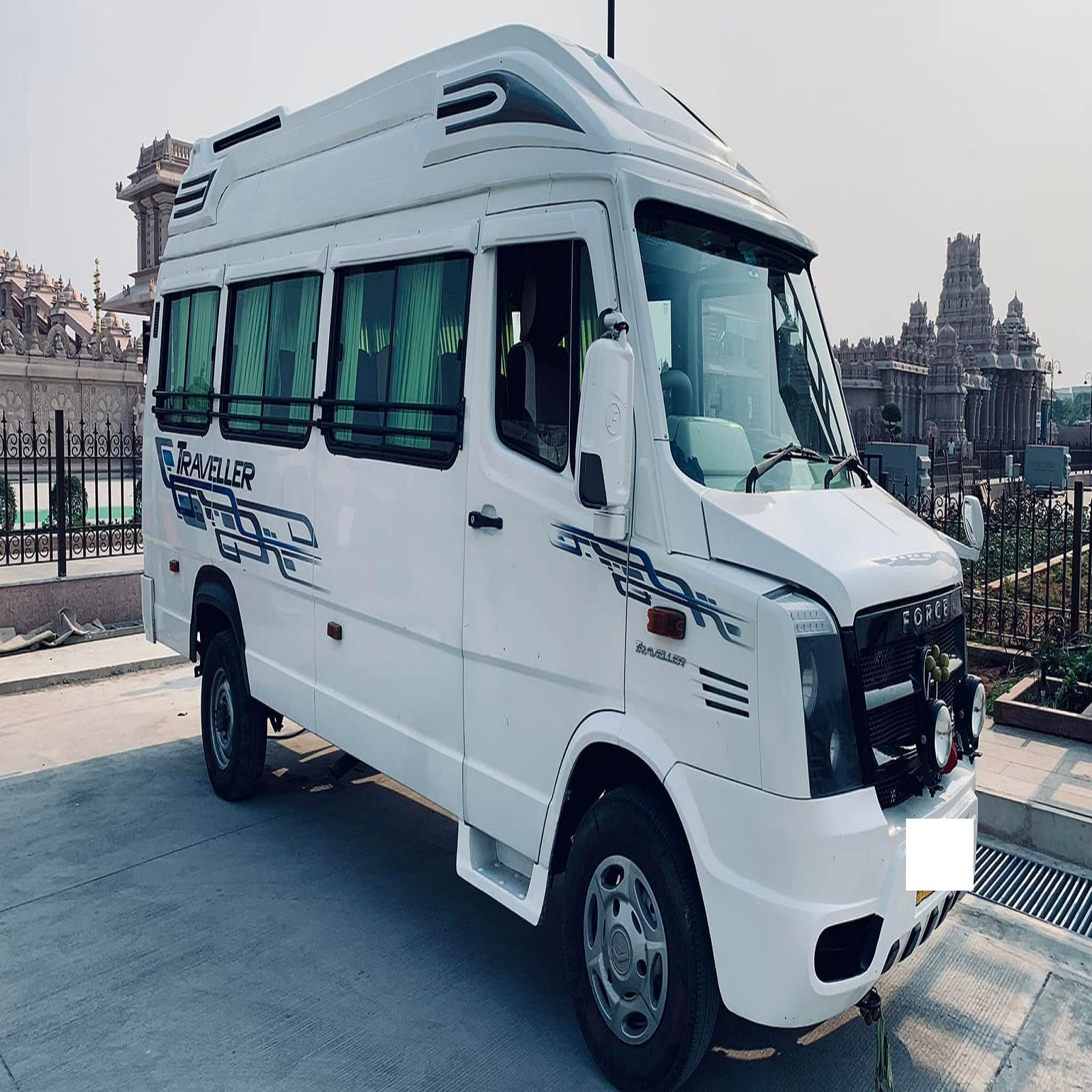 tempo traveller booking from delhi to gurgaon